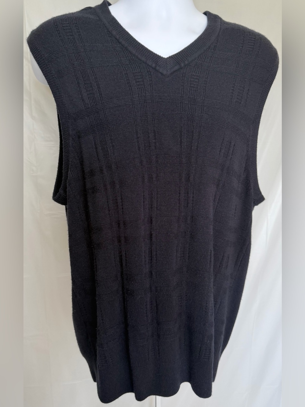 Dockers Men’s XL Navy Blue V-Neck Textured Knit Sweater Vest
